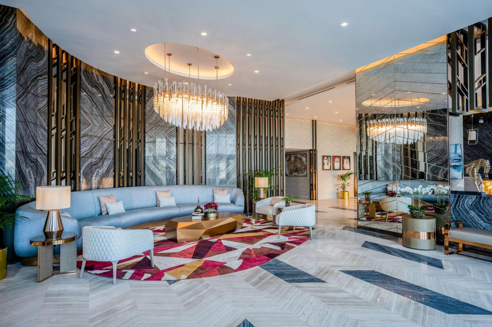 ホテル Radisson Dubai Damac Hills エクステリア 写真